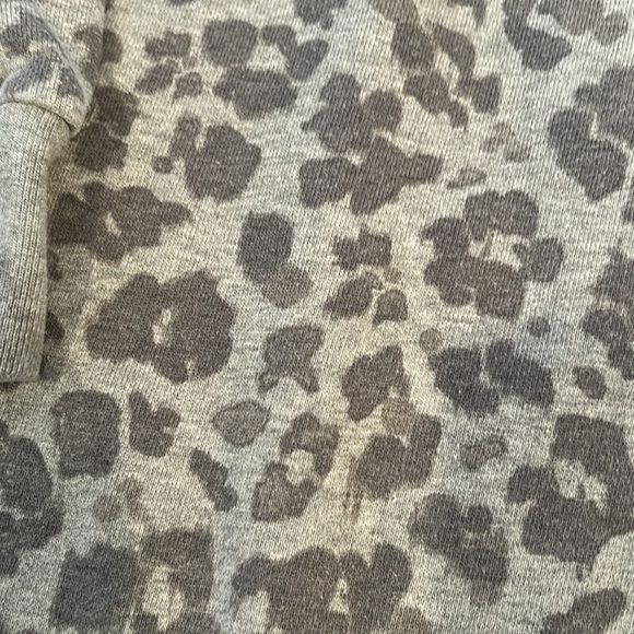 Gap sweatshirt - Picture 3 of 5